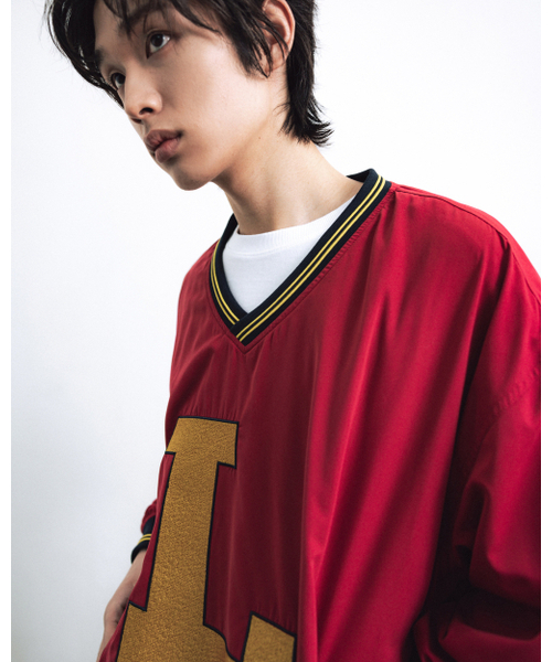 ANGLAN（アングラン）の「Lettermen Nylon Pullover - Red（スウェット・メンズ・その他・ONE SIZE）」の6枚目の写真