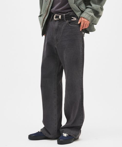JOURNAL STANDARD(ジャーナルスタンダード)の「ヘイジー ミスト ヘム カット デニム(デニムパンツ・メンズ・コバルトブルー/ブルー/ブラック系その他・LARGE/MEDIUM/SMALL)」の20枚目の写真