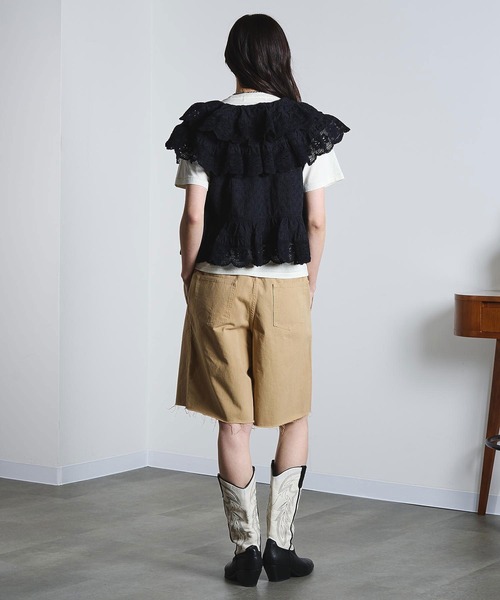 ROSE BUD（ローズバッド）の「(mag.by c)COTTON EMBROIDERY FRILL VEST（ベスト・レディース・ブラック/ホワイト・ONE SIZE）」の17枚目の写真