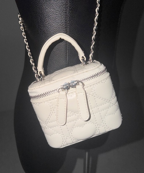 me+em select（ミームセレクト）の「ハートキルティングミニバニティバッグ / heart quilted mini vanity bag（ショルダーバッグ・レディース・ピンク/ブラック/アイボリー・FREE）」の10枚目の写真