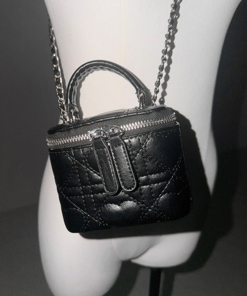 me+em select（ミームセレクト）の「ハートキルティングミニバニティバッグ / heart quilted mini vanity bag（ショルダーバッグ・レディース・ピンク/ブラック/アイボリー・FREE）」の8枚目の写真