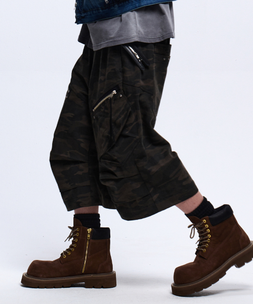 RSSC(アールエスエスシー)の「DOUBLE KNEE CARGO BERMUDA PANTS - CAMO(その他パンツ・レディース・その他・1/2)」の2枚目の写真