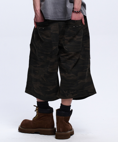RSSC(アールエスエスシー)の「DOUBLE KNEE CARGO BERMUDA PANTS - CAMO(その他パンツ・レディース・その他・1/2)」の3枚目の写真