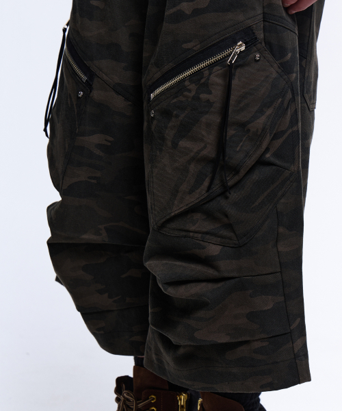 RSSC(アールエスエスシー)の「DOUBLE KNEE CARGO BERMUDA PANTS - CAMO(その他パンツ・レディース・その他・1/2)」の8枚目の写真