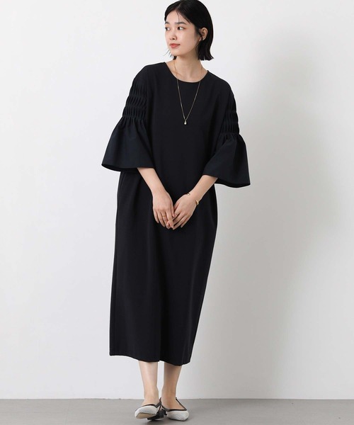 Gready Brilliant(グレディブリリアン)の「異素材ピンタック袖ワンピ(ワンピース・レディース・カーキ系/ネイビー系・38)」の1枚目の写真