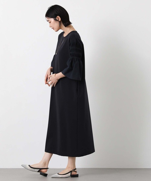 Gready Brilliant(グレディブリリアン)の「異素材ピンタック袖ワンピ(ワンピース・レディース・カーキ系/ネイビー系・38)」の13枚目の写真