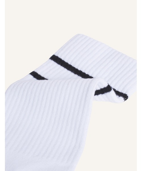 Maison Kitsune（メゾンキツネ）の「MAISON KITSUNE PARIS SPORTY SOCKS（ソックス/靴下・メンズ・ライトグレー/ホワイト×ブラック・M/S）」の5枚目の写真