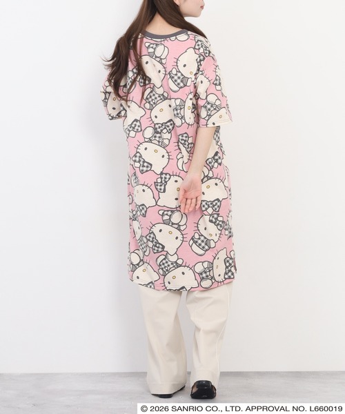 sanrio(サンリオ)の「サンリオキャラクターズ 総柄BIGTシャツ 半袖(Tシャツ/カットソー・レディース・ネイビー/サックスブルー/ホワイト/ピンクベージュ/アイボリー/サックスブルー系/ライトグリーン系・L/M/LL)」の21枚目の写真