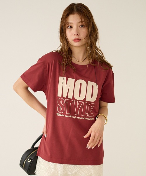 BAYFLOW（ベイフロー）の「[なめらかな肌触り]スムースタッチロゴ半袖Tシャツ（Tシャツ/カットソー・レディース・ベージュ/ダークブラウン/ブルー/オフホワイト/ブラック/カーキ/ライトグリーン/ホワイト/ピンク/レッド・SMALL/MEDIUM）」の10枚目の写真