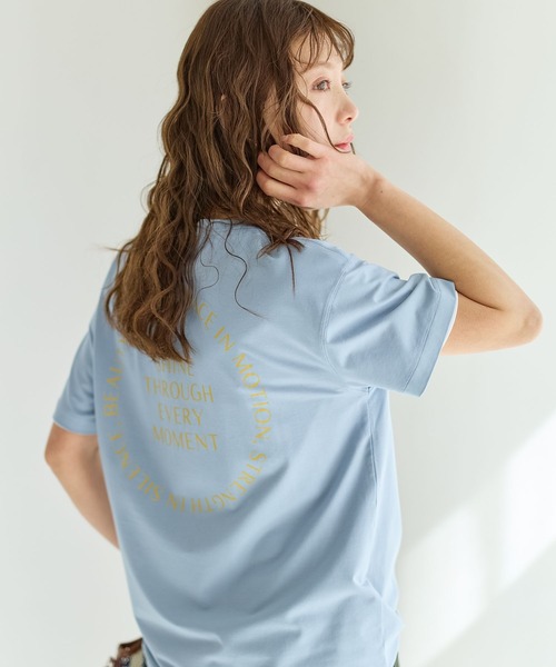 BAYFLOW（ベイフロー）の「[なめらかな肌触り]スムースタッチロゴ半袖Tシャツ（Tシャツ/カットソー・レディース・ベージュ/ダークブラウン/ブルー/オフホワイト/ブラック/カーキ・SMALL/MEDIUM）」の9枚目の写真