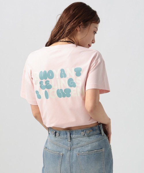 BAYFLOW（ベイフロー）の「[なめらかな肌触り]スムースタッチロゴ半袖Tシャツ（Tシャツ/カットソー・レディース・ベージュ/ダークブラウン/ブルー/オフホワイト/ブラック/カーキ/ライトグリーン/ホワイト/ピンク/レッド・SMALL/MEDIUM）」の14枚目の写真