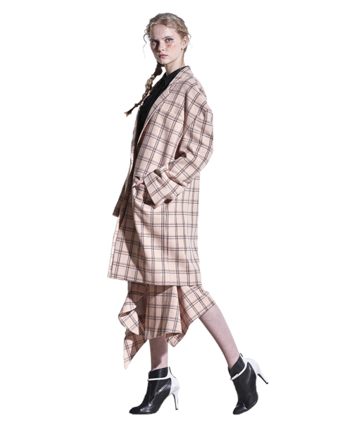 GREEDILOUS（グリディアス）の「ベージュチェックジャケット（テーラードジャケット・レディース・その他・S/M/L/XS）」の2枚目の写真