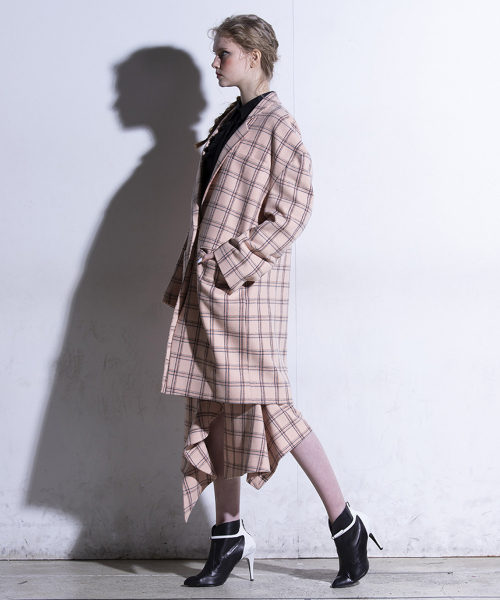 GREEDILOUS（グリディアス）の「ベージュチェックジャケット（テーラードジャケット・レディース・その他・S/M/L/XS）」の5枚目の写真