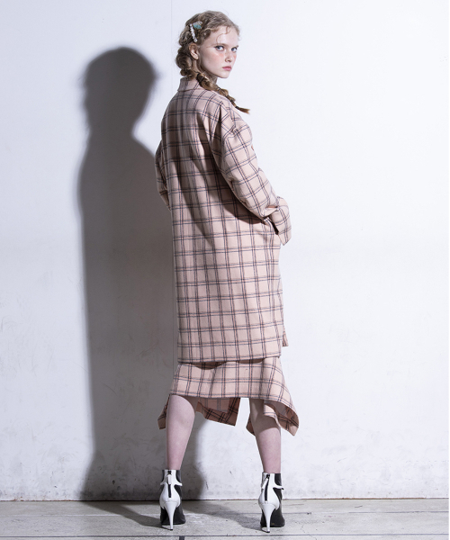 GREEDILOUS（グリディアス）の「ベージュチェックジャケット（テーラードジャケット・レディース・その他・S/M/L/XS）」の6枚目の写真