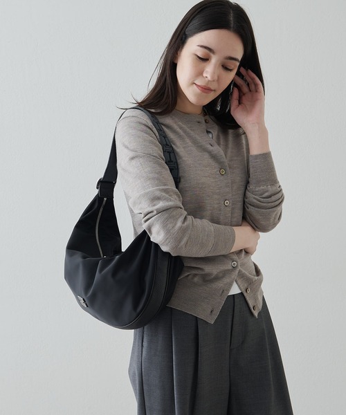 IACUCCI(イアクッチ)の「アーゴ M NYLON/CERVO(ショルダーバッグ・レディース・ブラック・FREE)」の8枚目の写真