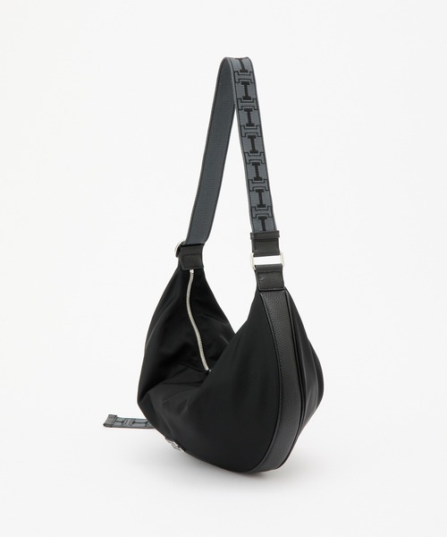 IACUCCI(イアクッチ)の「アーゴ M NYLON/CERVO(ショルダーバッグ・レディース・ブラック・FREE)」の15枚目の写真
