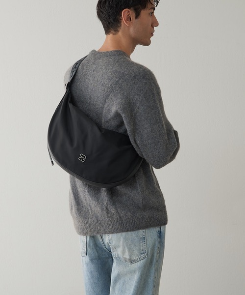 IACUCCI(イアクッチ)の「アーゴ M NYLON/CERVO(ショルダーバッグ・レディース・ブラック・FREE)」の6枚目の写真