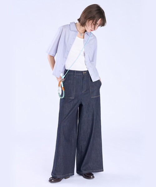 To b. by agnes b.（トゥービーバイアニエスベー）の「ボックスカット 半袖 シャツ（シャツ/ブラウス・レディース・ブルー・40/38/36）」の5枚目の写真