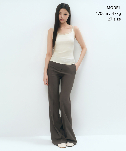 MUSINSA STANDARD WOMAN（ムシンサスタンダードウーマン）の「[クールタンダード] ウィメンズ ローライズ フレア スラックス [カーキブラウン]（スラックス・レディース・その他・32/34/30/31/25/26/27/28/29/24）」の2枚目の写真