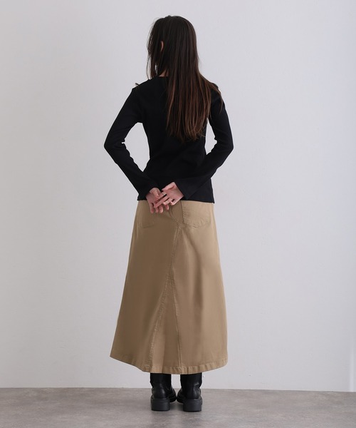 ElegChic(エレグシック)の「袖口ボタンリブロングTシャツ(Tシャツ/カットソー・レディース・ブラック/オフホワイト・M/4L/XXL/XL/L)」の9枚目の写真