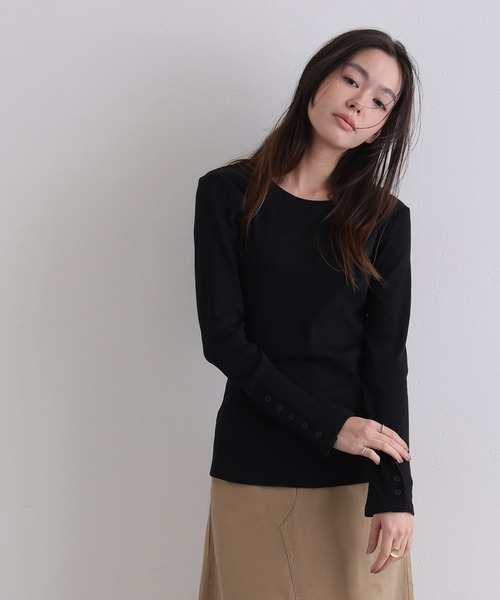 ElegChic(エレグシック)の「袖口ボタンリブロングTシャツ(Tシャツ/カットソー・レディース・ブラック/オフホワイト・M/4L/XXL/XL/L)」の11枚目の写真