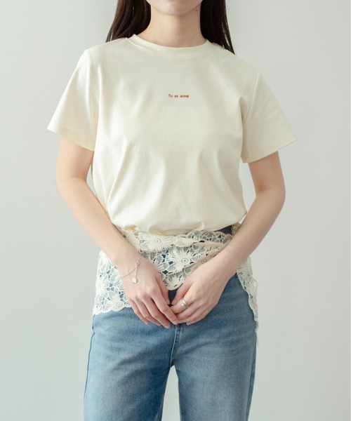 on:nue（オンニュ）の「【on:nue】[着用動画あり！] フロッキーロゴプリントTシャツ（Tシャツ/カットソー・レディース・ホワイト/クリーム/ブラック/グレー・FREE）」の10枚目の写真