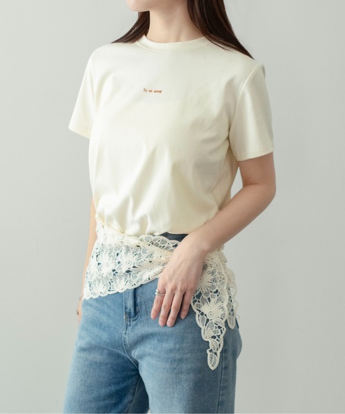 on:nue（オンニュ）の「【on:nue】[着用動画あり！] フロッキーロゴプリントTシャツ（Tシャツ/カットソー・レディース・ホワイト/クリーム/ブラック/グレー・FREE）」の13枚目の写真