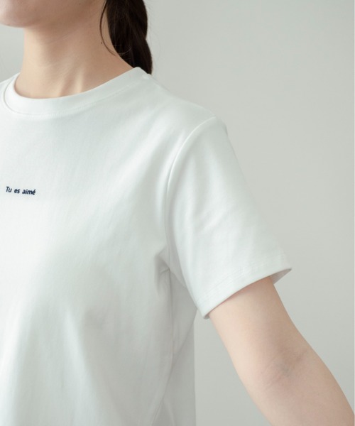 on:nue（オンニュ）の「【on:nue】[着用動画あり！] フロッキーロゴプリントTシャツ（Tシャツ/カットソー・レディース・ホワイト/クリーム/ブラック/グレー・FREE）」の8枚目の写真