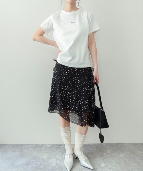 on:nue（オンニュ）の「【on:nue】[着用動画あり！] フロッキーロゴプリントTシャツ（Tシャツ/カットソー・レディース・ホワイト/クリーム/ブラック/グレー・FREE）」の9枚目の写真