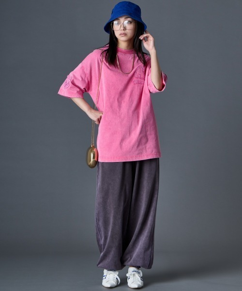 GEVS.（ジェイヴィス）の「綿100％ケミカル染カラーTシャツ＜大きいサイズ有＞GEVS.（Tシャツ/カットソー・レディース・ピンク/ブルー/スミクロ・5L/4L/3L/LL/L/M）」の22枚目の写真
