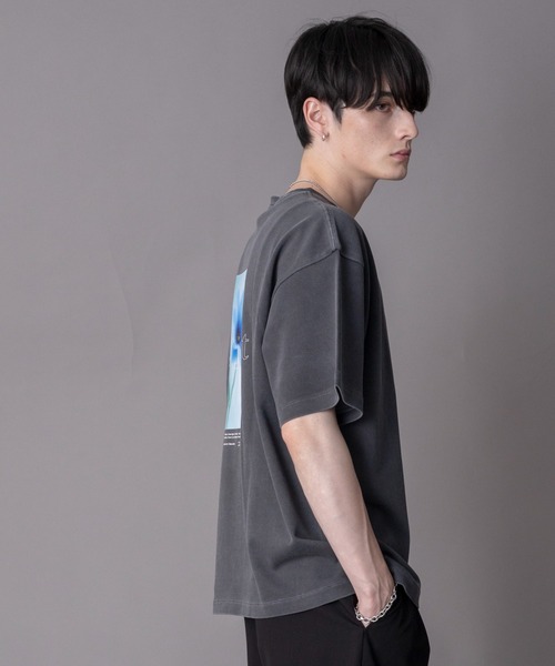BROWNY(ブラウニー)の「BROWNY/【26年春夏新作】接触冷感 アクセ付キフォトグラフィックT(Tシャツ/カットソー・メンズ・ブラック系その他/ホワイト/ブラウン系その他/ブラック・MEDIUM/LARGE)」の14枚目の写真