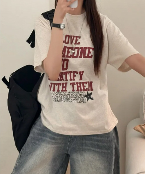 VIVID LADY(ビビッドレディー)の「英字プリント 半袖Tシャツ(Tシャツ/カットソー・レディース・アイボリー/ブラック/ライトベージュ・FREE)」の3枚目の写真