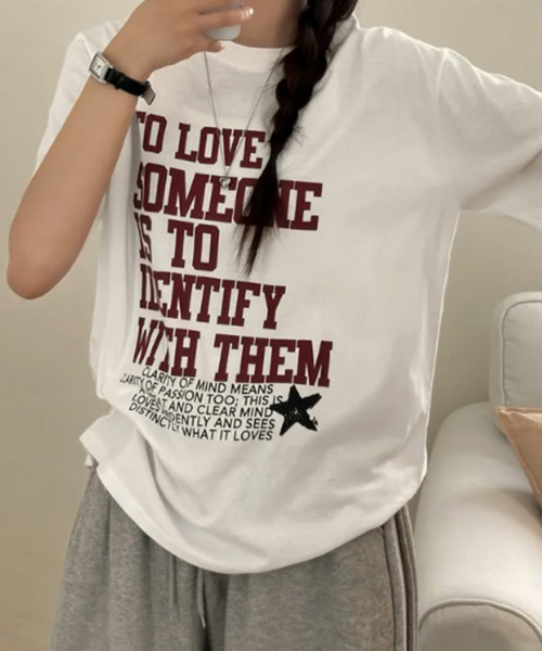 VIVID LADY(ビビッドレディー)の「英字プリント 半袖Tシャツ(Tシャツ/カットソー・レディース・アイボリー/ブラック/ライトベージュ・FREE)」の6枚目の写真