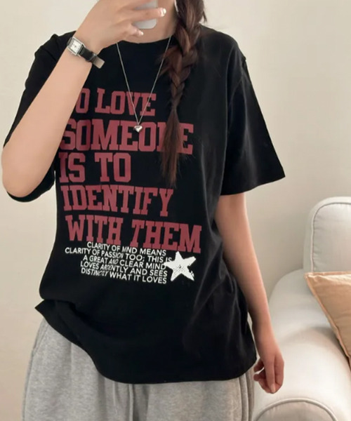 VIVID LADY(ビビッドレディー)の「英字プリント 半袖Tシャツ(Tシャツ/カットソー・レディース・アイボリー/ブラック/ライトベージュ・FREE)」の10枚目の写真