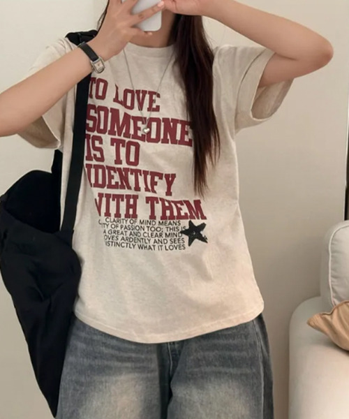 VIVID LADY(ビビッドレディー)の「英字プリント 半袖Tシャツ(Tシャツ/カットソー・レディース・アイボリー/ブラック/ライトベージュ・FREE)」の14枚目の写真