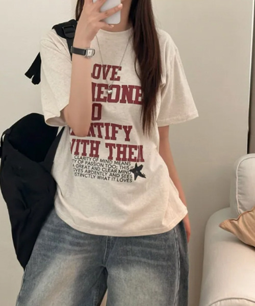 VIVID LADY(ビビッドレディー)の「英字プリント 半袖Tシャツ(Tシャツ/カットソー・レディース・アイボリー/ブラック/ライトベージュ・FREE)」の17枚目の写真