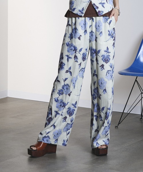 ROSE BUD(ローズバッド)の「ROSE PRINT PANTS(その他パンツ・レディース・ダークオリーブ/オフホワイト・ONE SIZE)」の3枚目の写真