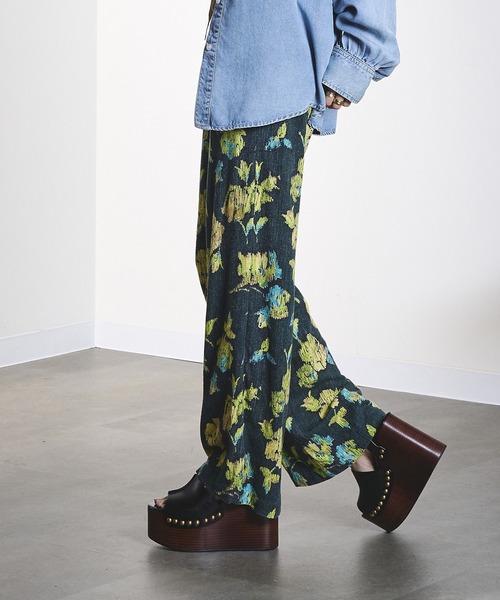 ROSE BUD(ローズバッド)の「ROSE PRINT PANTS(その他パンツ・レディース・ダークオリーブ/オフホワイト・ONE SIZE)」の11枚目の写真