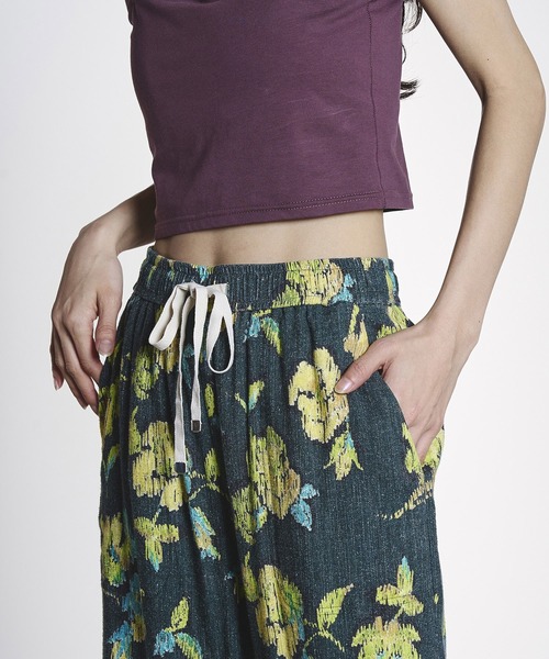 ROSE BUD(ローズバッド)の「ROSE PRINT PANTS(その他パンツ・レディース・ダークオリーブ/オフホワイト・ONE SIZE)」の16枚目の写真
