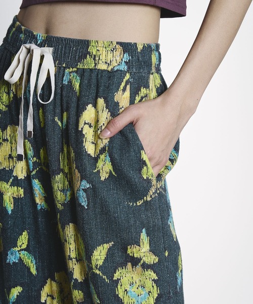 ROSE BUD(ローズバッド)の「ROSE PRINT PANTS(その他パンツ・レディース・ダークオリーブ/オフホワイト・ONE SIZE)」の17枚目の写真