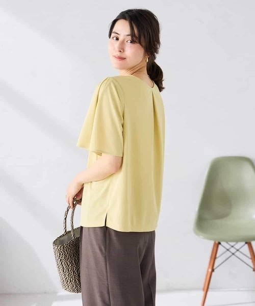 a.v.v(アーヴェヴェ)の「【前後2WAY/接触冷感】フリルデザインカットソー(Tシャツ/カットソー・レディース・クリーム/アイボリー/ブラック・36/40/38)」の6枚目の写真
