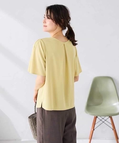 a.v.v(アーヴェヴェ)の「【前後2WAY/接触冷感】フリルデザインカットソー(Tシャツ/カットソー・レディース・クリーム/アイボリー/ブラック・36/40/38)」の7枚目の写真