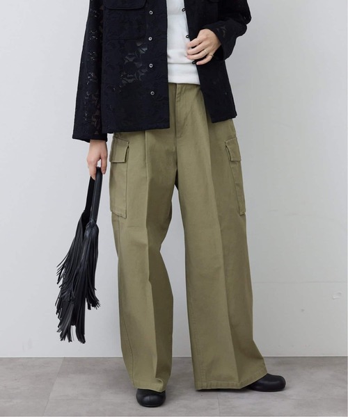 SLOBE IENA(スローブイエナ)の「《追加》バックサテンミリタリーパンツ(カーゴパンツ・レディース・カーキ・36/38)」の1枚目の写真
