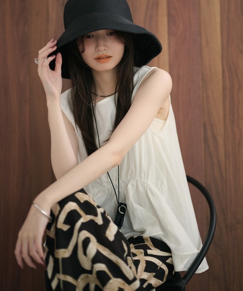 LAULEN(ローレン)の「front-gather linen sleeveless top /フロントギャザー リネンスリーブレスブラウス(シャツ/ブラウス・レディース・カーキ/ベージュ/ホワイト・FREE)」の8枚目の写真