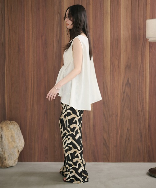 LAULEN(ローレン)の「front-gather linen sleeveless top /フロントギャザー リネンスリーブレスブラウス(シャツ/ブラウス・レディース・カーキ/ベージュ/ホワイト・FREE)」の11枚目の写真