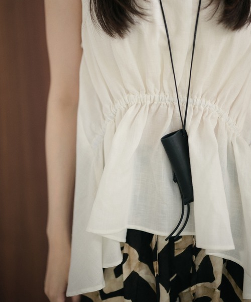 LAULEN(ローレン)の「front-gather linen sleeveless top /フロントギャザー リネンスリーブレスブラウス(シャツ/ブラウス・レディース・カーキ/ベージュ/ホワイト・FREE)」の15枚目の写真