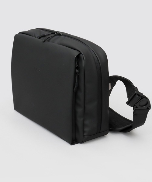 fulcro（フルクロ）の「撥水・耐水 自立型 ターポリン 横型ショルダーバッグ A4・PET収納対応 suave L スアーベL（ショルダーバッグ・メンズ・ブラック・FREE）」の15枚目の写真