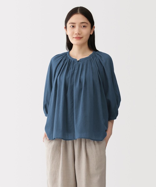 無印良品(ムジルシリョウヒン)の「婦人 強撚 シアー半袖ブラウス(シャツ/ブラウス・レディース・ホワイト/ブラック/ブルー系・S/M/L/XL)」の3枚目の写真