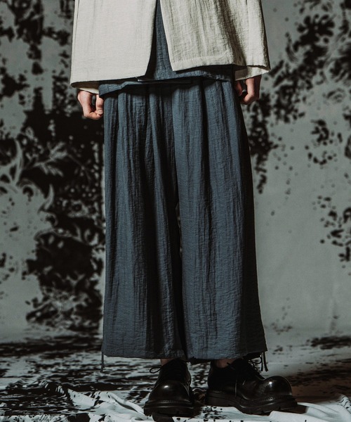 NO ID.（ノーアイディ）の「【NO ID.】2 Tuck Easy Baggy Trousers / 2タック イージー バギー トラウザーズ（その他パンツ・メンズ・グレー/ブラック/ブルーグレー・2/1）」の3枚目の写真