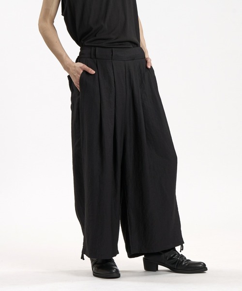 NO ID.（ノーアイディ）の「【NO ID.】2 Tuck Easy Baggy Trousers / 2タック イージー バギー トラウザーズ（その他パンツ・メンズ・グレー/ブラック/ブルーグレー・2/1）」の4枚目の写真